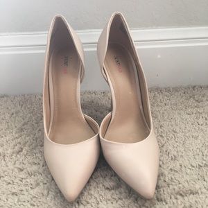 Cream high heels Meghan Markle replica